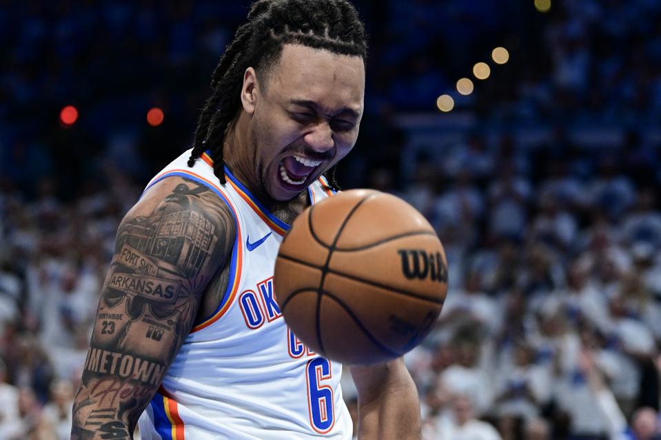 Dallas Mavericks in Oklahoma City Thunder - Game One