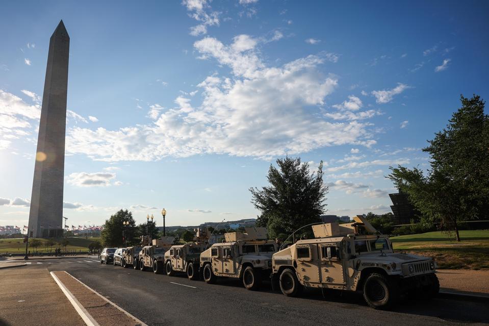 Trump increases the federal presence of federal law, distributes the national guard in the capital of the nation