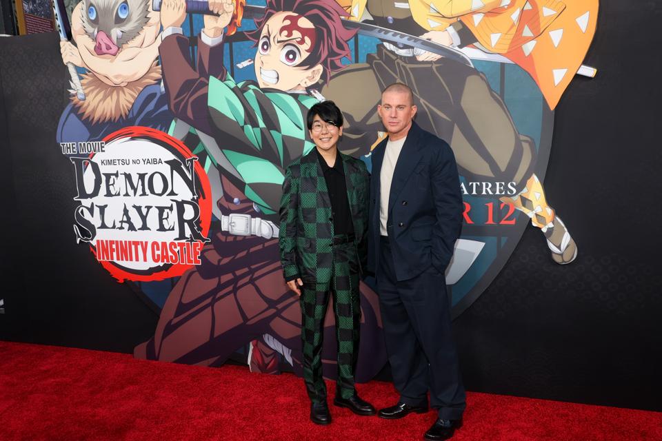 Channing Tatum with Natsuki Hanae, which votes Sanjiro Kamado in Japanese Original, in Los Angeles Premier of 'Demon Slayer: Infiniti Castle' 