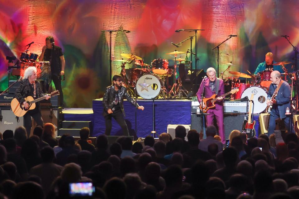 (Left to right) Steve Lukather, Warren Ham (back), Ringo Starr, Hamish Stuart, Gregg Bissonette (back) and Colin Hay perform on stage on opening night of a U.S. tour by Ringo Starr & His All-Starr Band. Wednesday, September 10, 2025 at Chicago Theatre in Chicago, IL (Photo by Ethan Chivari)