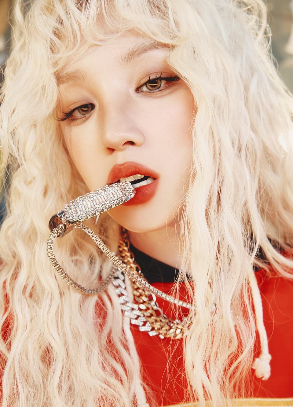 見つめられる真実