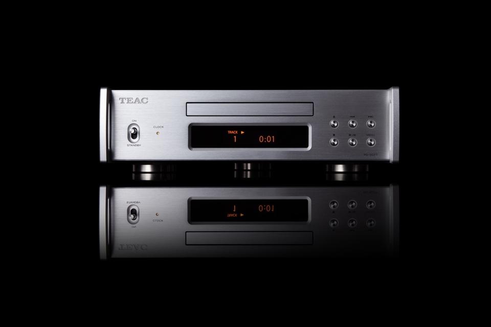 Teac Announces New Reference 500 Series CD Transport For Lovers Of