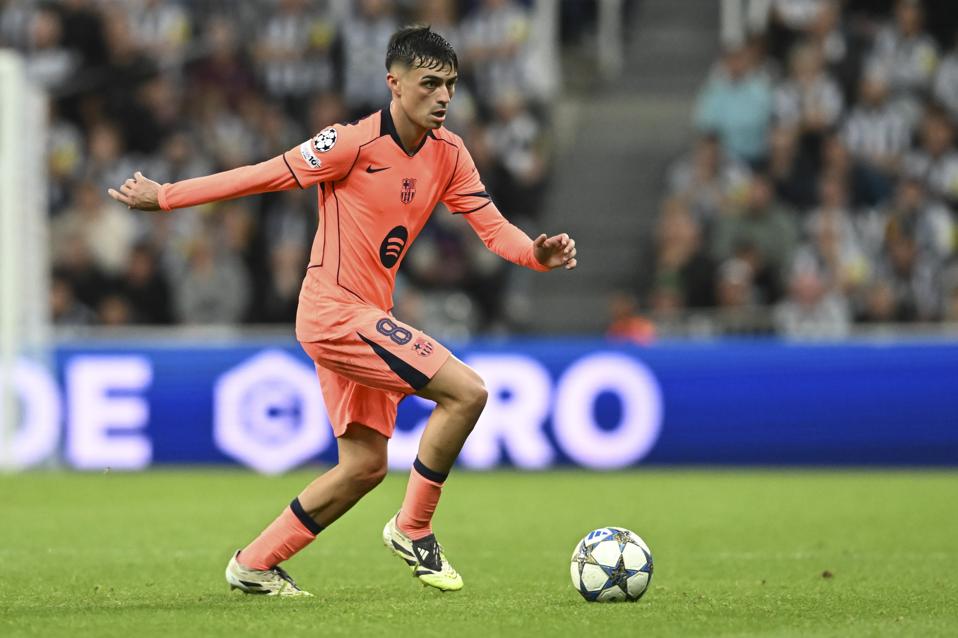 Newcastle United FC v FC Barcelona - UEFA Champions League 2025/26 League Phase MD1