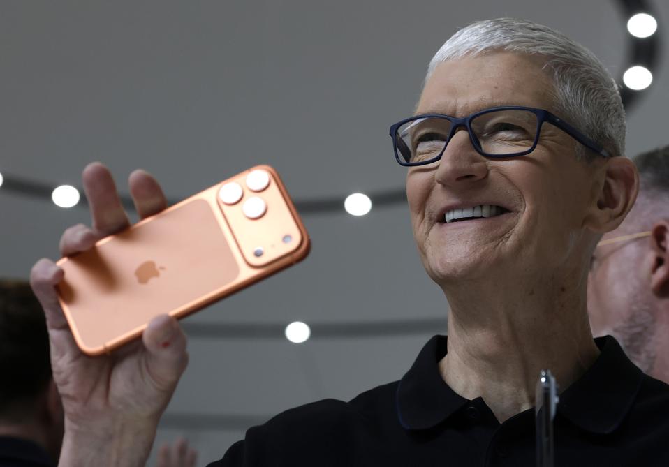 Apple Unveils New Products At Its HQ In Cupertino