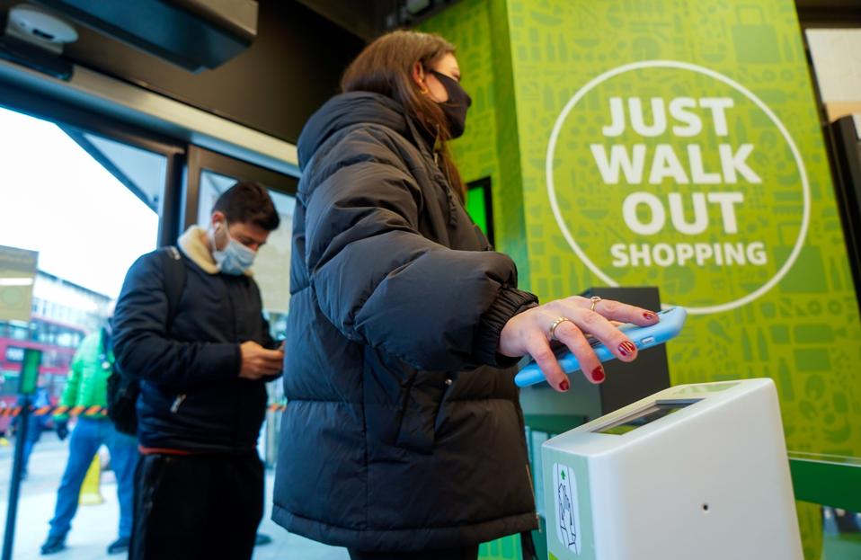 Amazon Shuts Down UK Amazon Fresh Stores to Focus on Online Grocery Expansion