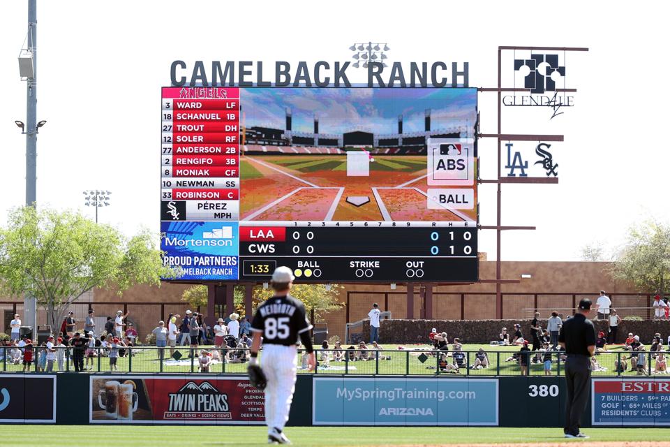 Los Angeles Angels v Chicago White Sox