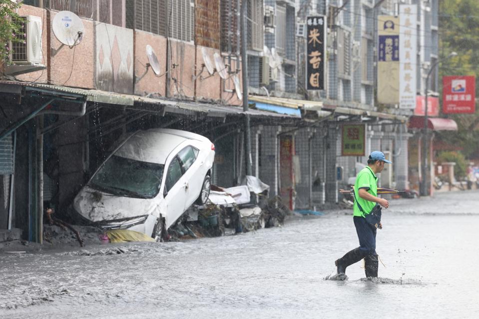 TAIWAN-TYPHOON-WEATHER
