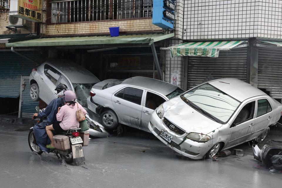 TAIWAN-TYPHOON-WEATHER