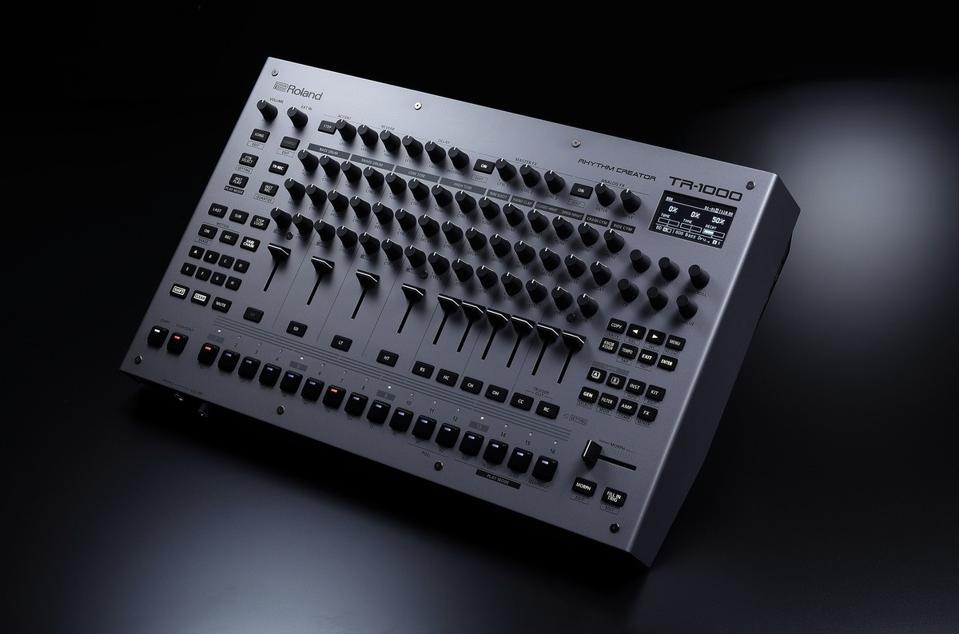 Roland TR-1000