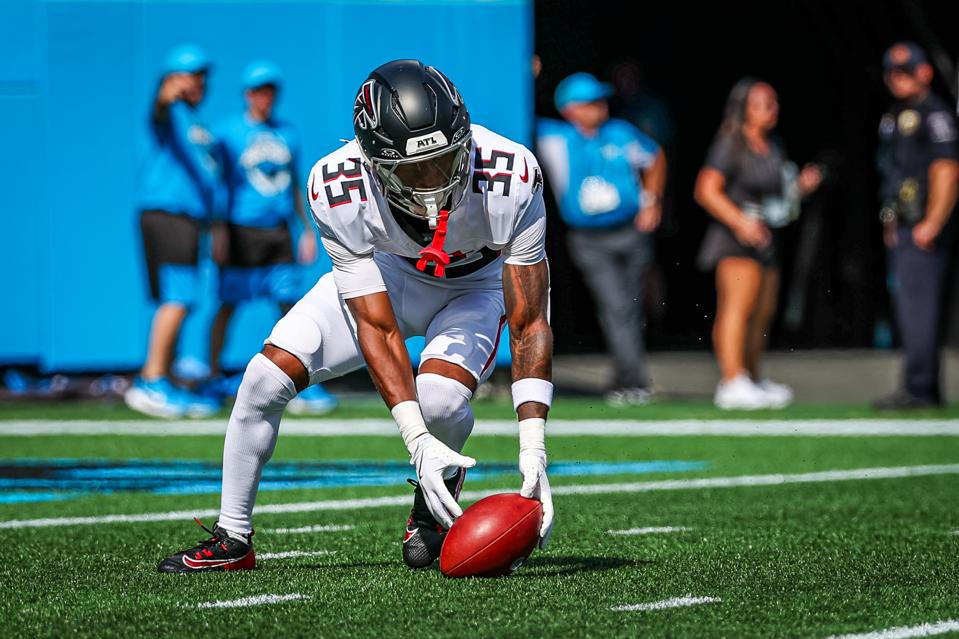 Atlanta Falcons v Carolina Panthers - NFL 2025