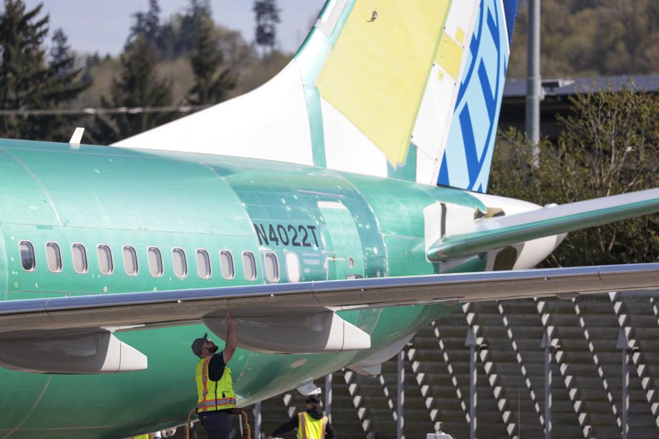 BOEING-737-AVIATION
