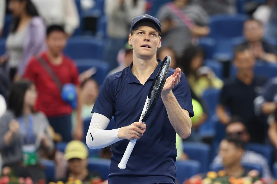 Jannik Sinner acknowledges the crowd after beating Terence Atmane at the China Open.