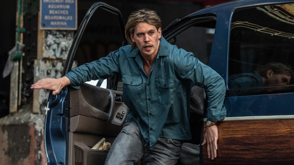 Austin Butler in "Caught Stealing."