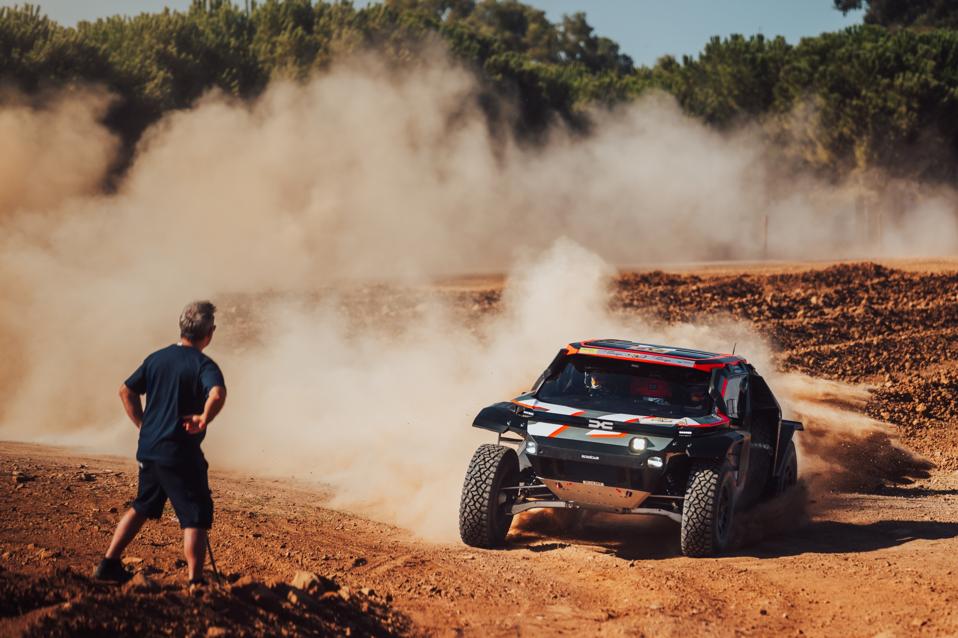 Dacia Secures Podium Finish In World Rally-Raid Championship