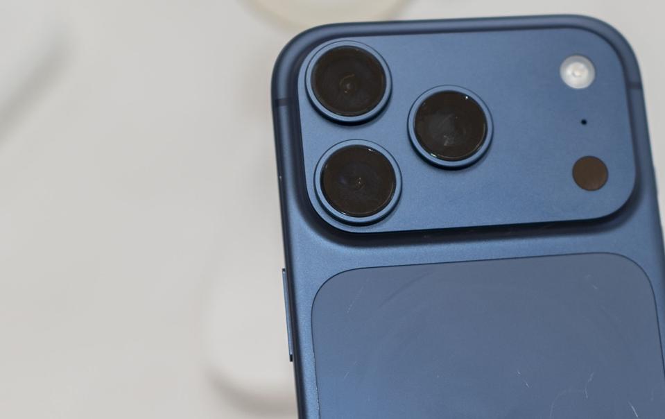 Apple's iPhone 17 Series Smartphones Go On Sale In China