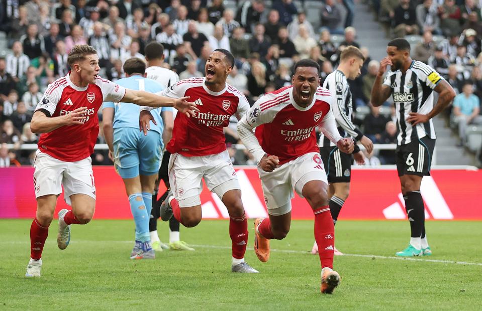 Newcastle United v Arsenal - Premier League