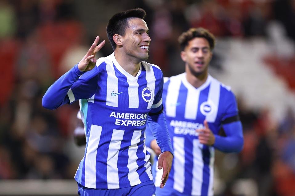 Barnsley v Brighton & Hove Albion - Carabao Cup Third Round