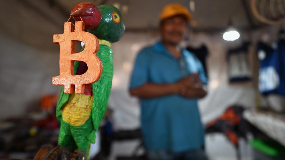 EL SALVADOR-ECONOMY-CRYPTOCURRENCY-BITCOIN
