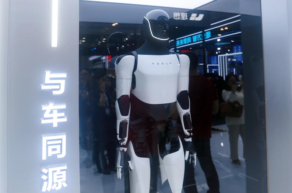 Tesla Optimus robot in Shanghai