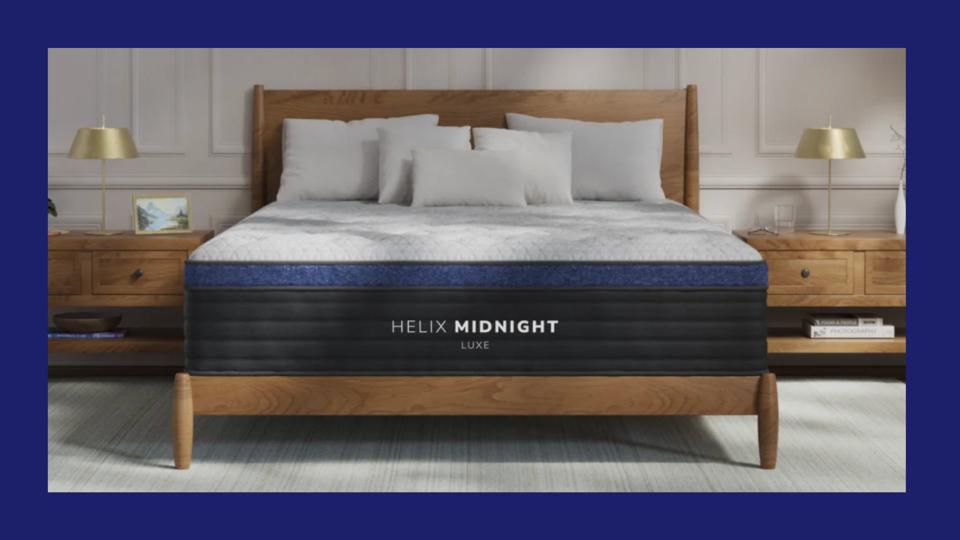 Product shot of the Helix Midnight Luxe mattress. 
