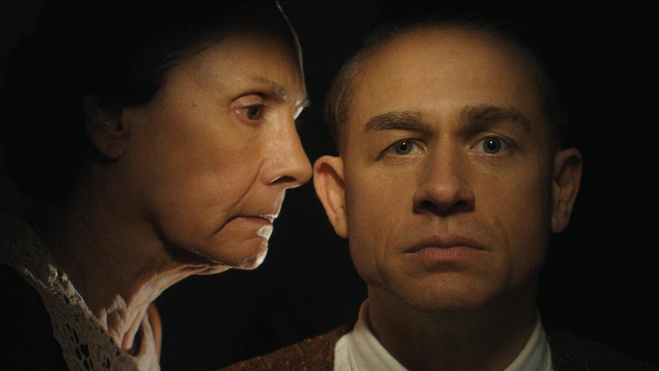 Laurie Metcalf and Charlie Hunnam in "Monster: The Ed Gein Story."