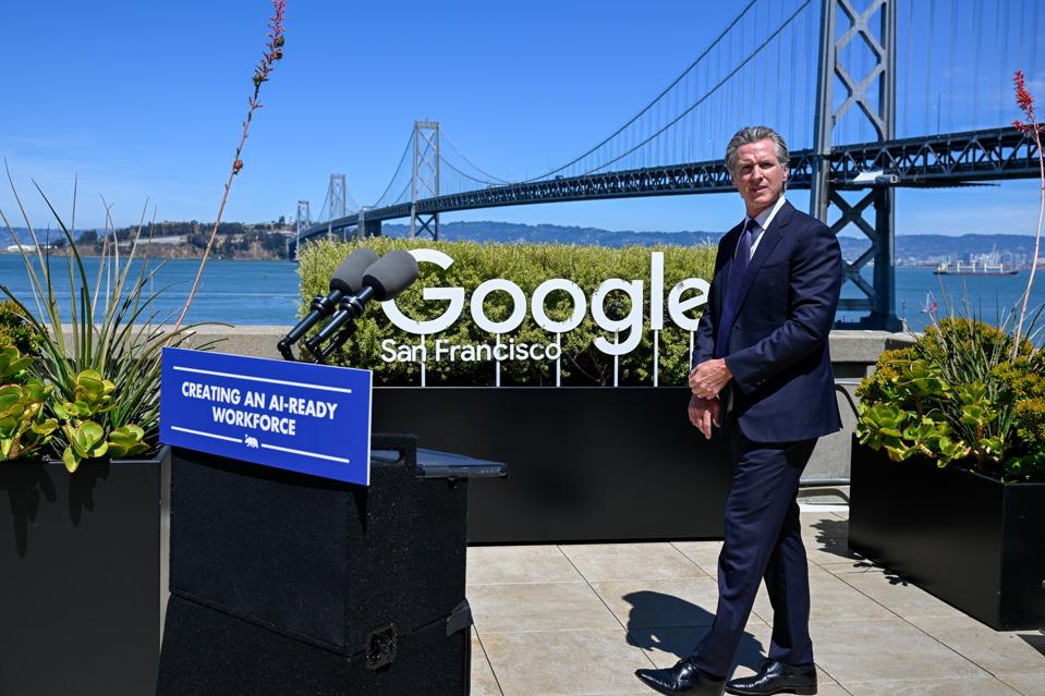 Gobernador Newsom se asocia con algunas de las principales compañías tecnológicas del mundo para preparar a los californianos para el futuro de la IA