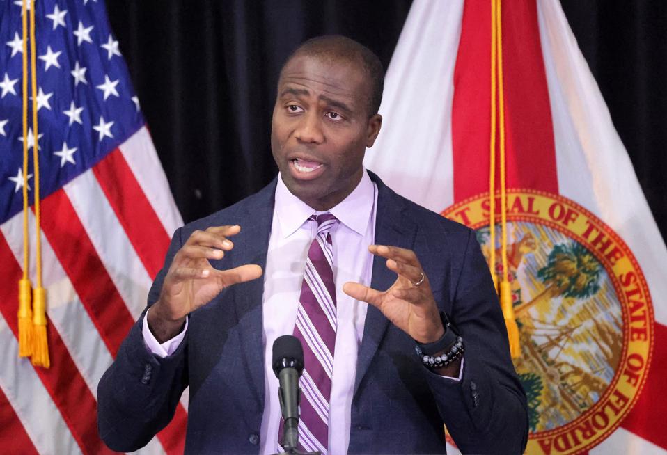 US-NEWS-FLA-WATER-FLUORIDE-OS