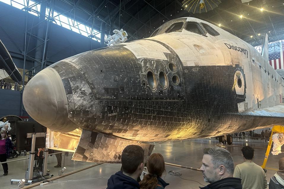 Space Shuttle Discovery