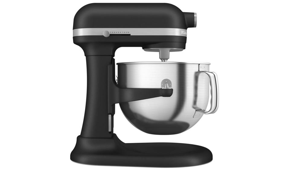 Product shot of the KitchenAid 7 Quart Stand Mixer in Cast Iron Black.