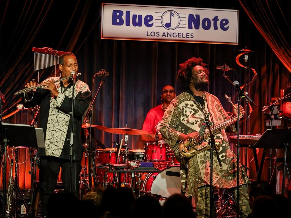 直筆サイン Kamasi Washington JAZZ Kamasi Washington's Epic Jazz Hits UCSB - The Santa Barbara
