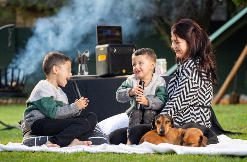 Young family at a barbecue with Ikarao Break 2