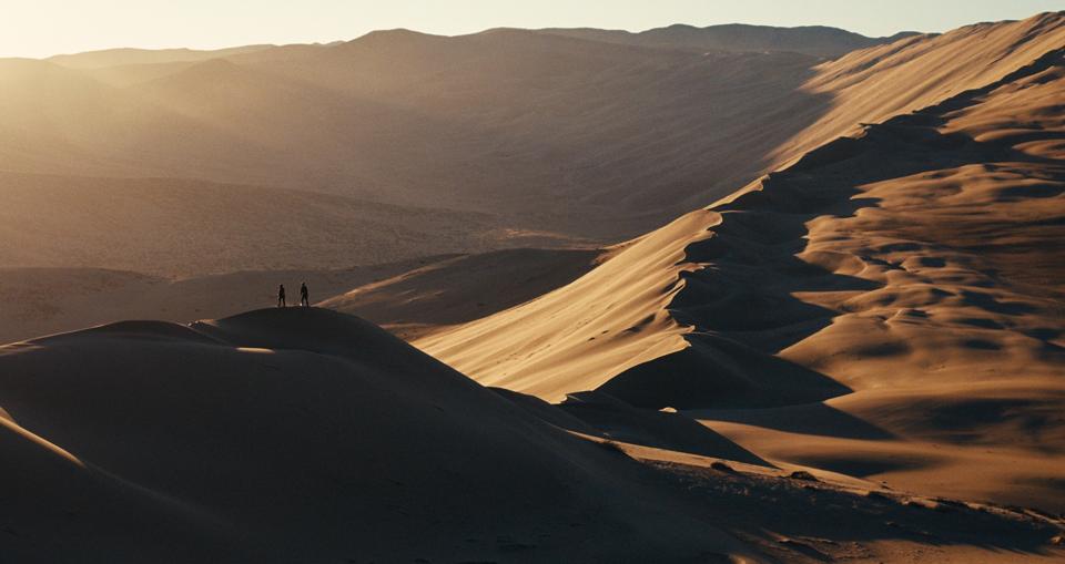 Desert_diamonds_Campaign_Still_7_couple_wide