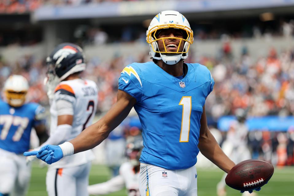 Denver Broncos v Los Angeles Chargers