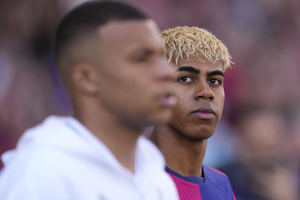 FC Barcelona v Real Madrid CF - La Liga EA Sports