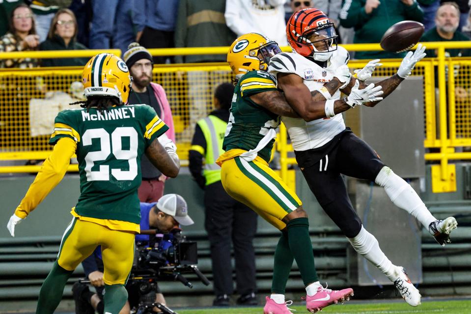 Bengals Packers Football