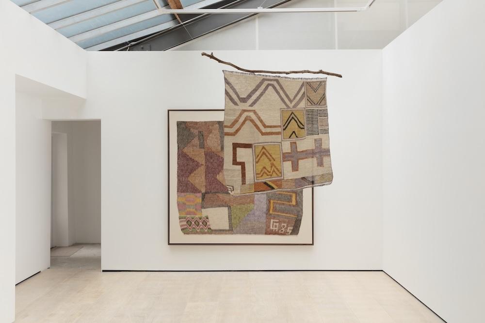 Claudia Alarcón & Silät installation view at Cecilia Brunson Projects, 2025