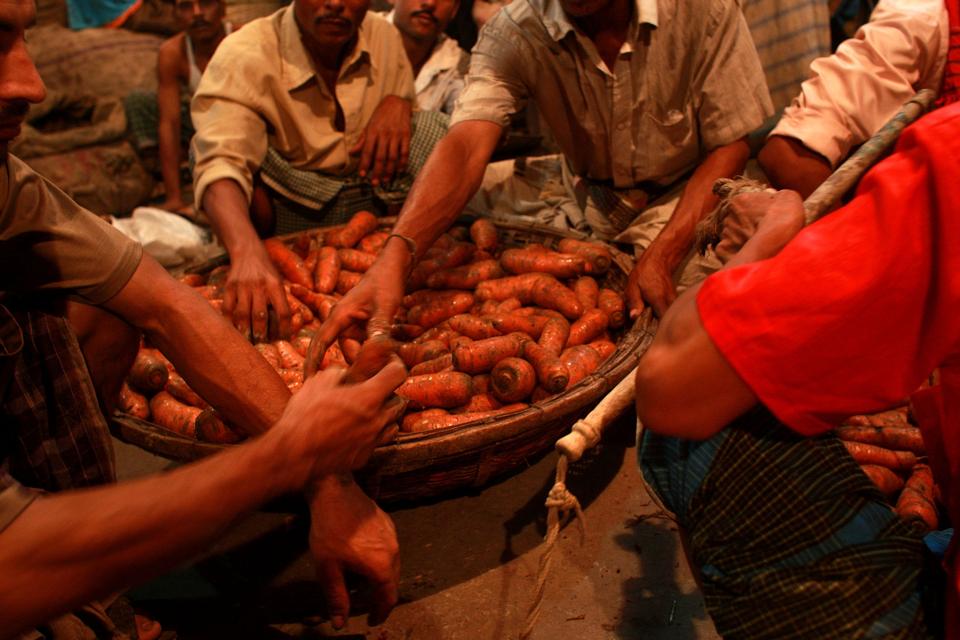 Dhaka's Nocturnal Food Market Kawran Bazaar Supplies City With Food