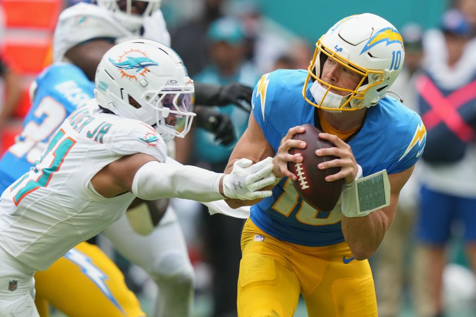 Chargers Dolphins Football