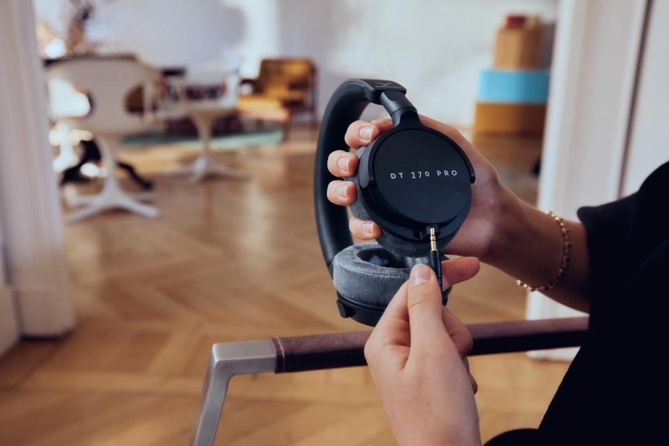 beyerdynamic DT 270 PRO