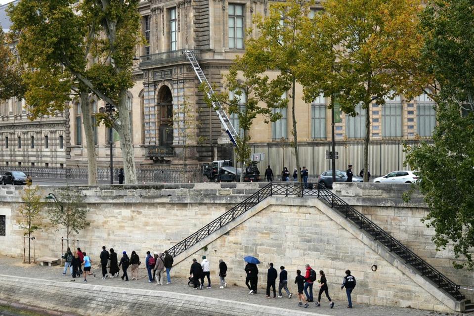 FRANCE-MUSEUM-ROBBERY