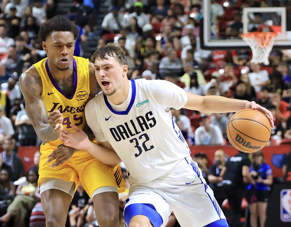 2025 एनबीए समर लीग - लॉस एंजिल्स लेकर्स बनाम डलास मावेरिक्स