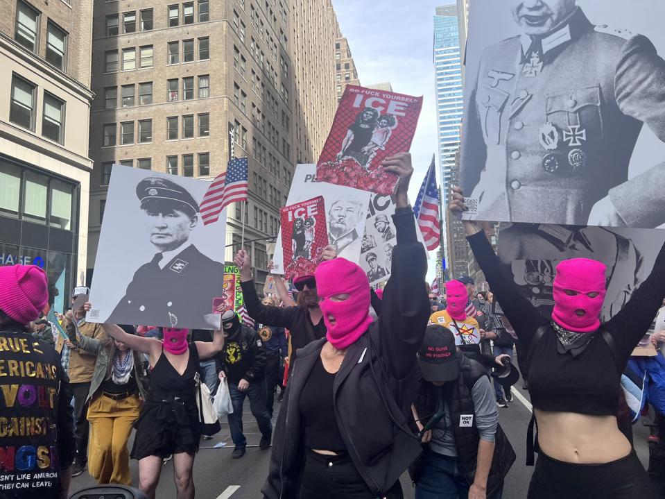 Pussy Riot column organized by local NYC Pussy Riot activists