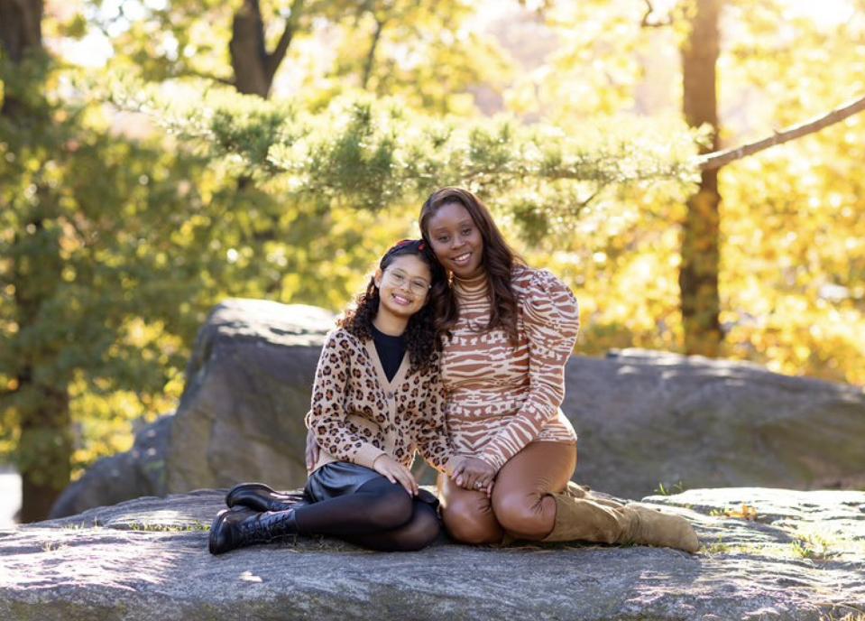 जॉय एलन-अल्टिमारे और उनकी बेटी, उनके अलावा शक्ति।