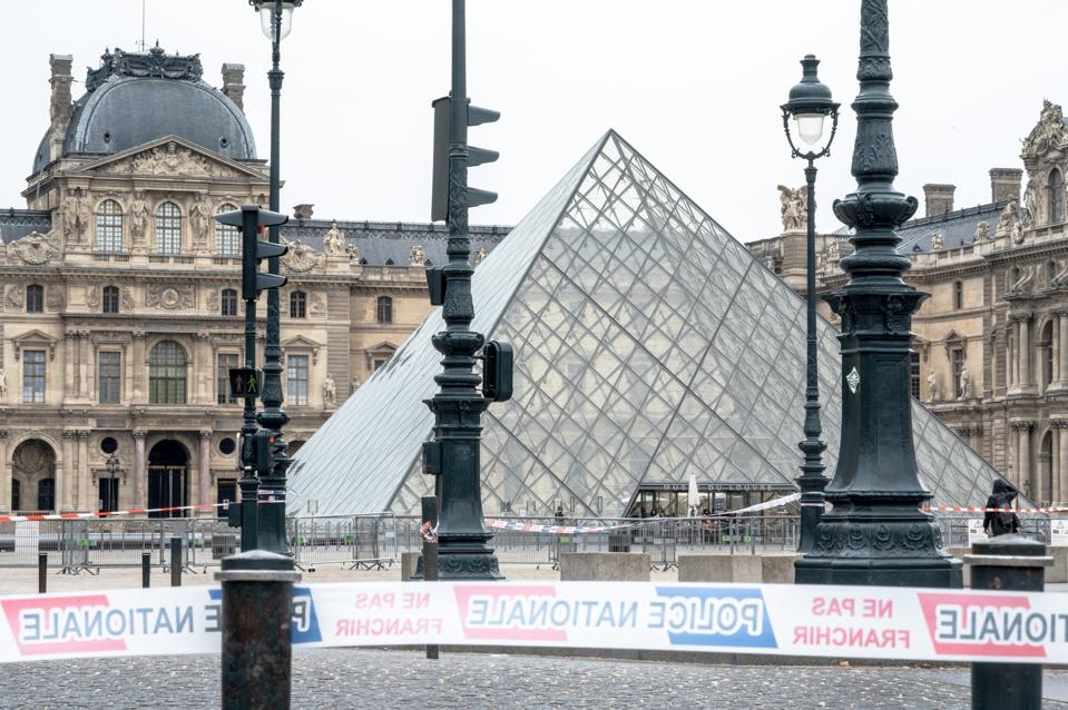 FRANCE-LOUVRE-MUSEUM-BURGLARY