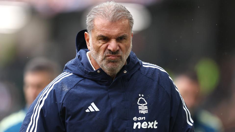 बर्नले बनाम नॉटिंघम फ़ॉरेस्ट - प्रीमियर लीग