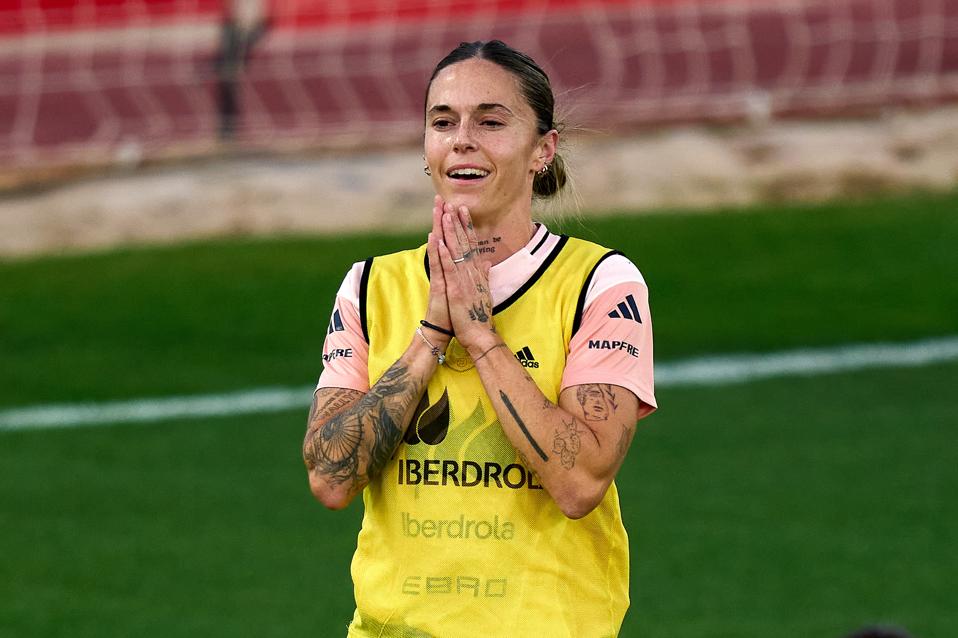 स्पेन महिला प्रशिक्षण सत्र