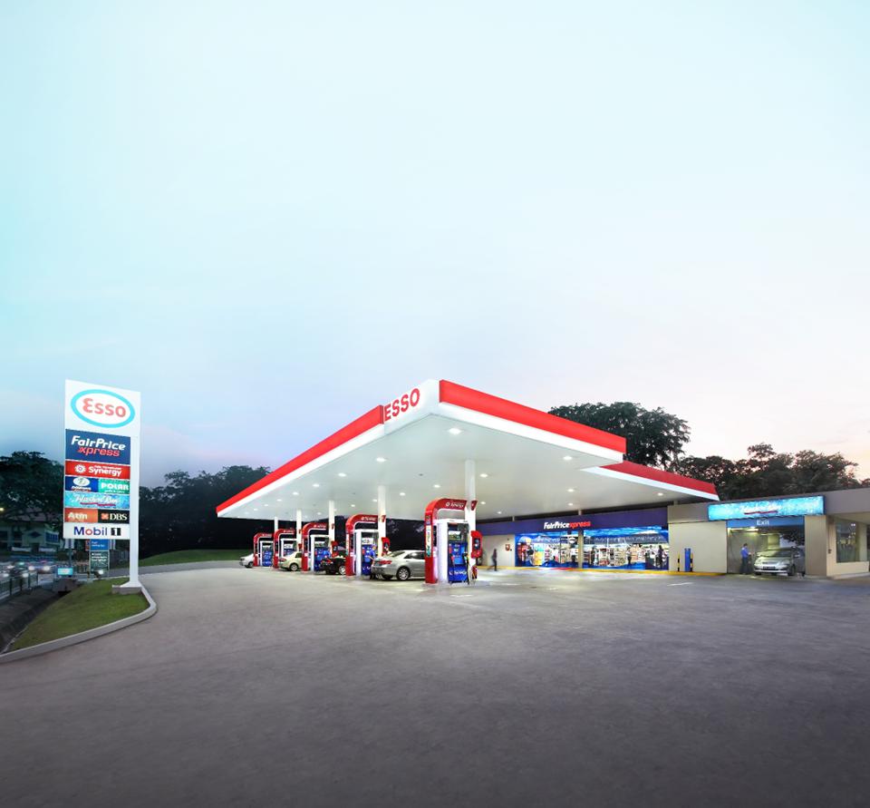 Esso station (Singapore) (1)