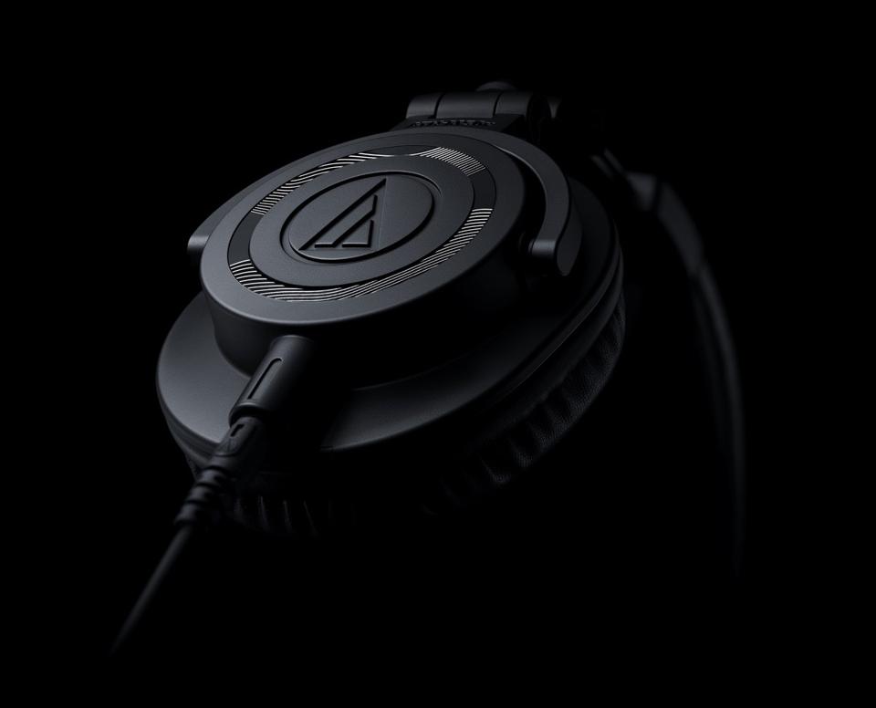 Audio-Technica ATH-M50x リミテッドエディション Amazon.com: Audio-Technica ATH-M50x Professional Studio