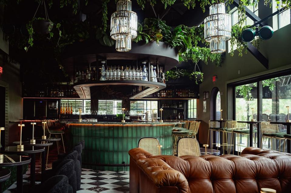 Best Regards cocktail lounge