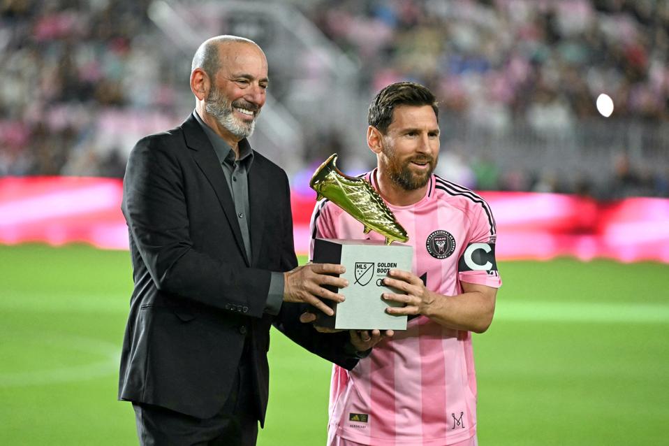 Messi Golden Boot award winner MVP